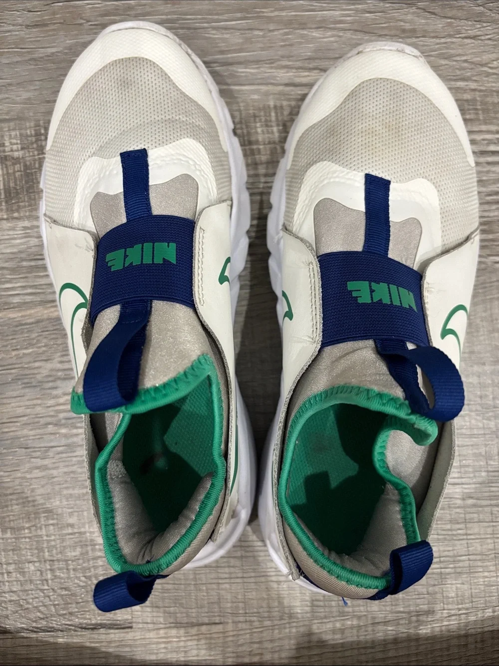 Nike Kids White Sneakers with Green and Navy Accents Slipons 6Y